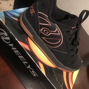 Heelys youth size 4